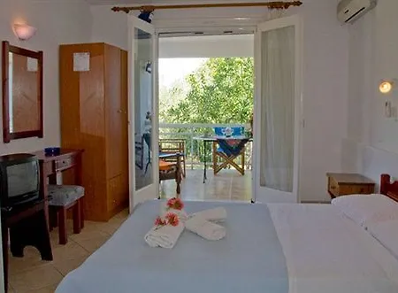 Отель Blue Bay 3*