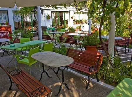 Blue Bay Коинира